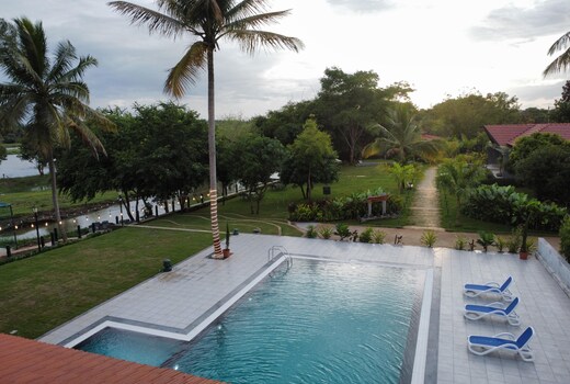 Kapila Riverfront Resort