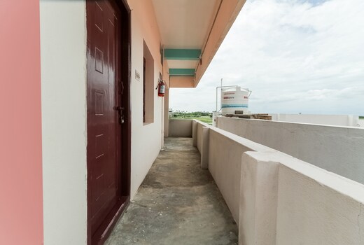 Sri Maruti Inn