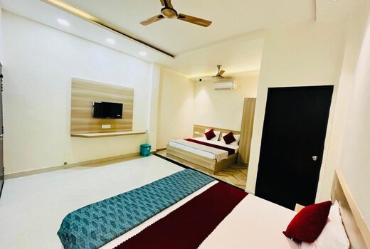 LOG INN BANARAS