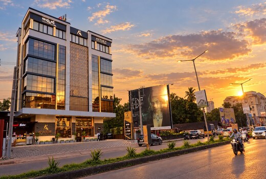 Avyukt View