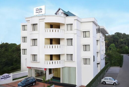 Hotel Sandra Palace