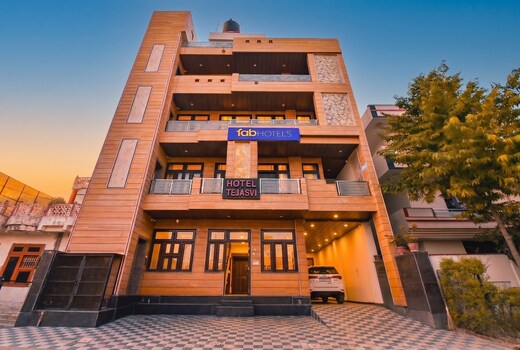 FabHotel Tejasvi - Near Birla Mandir