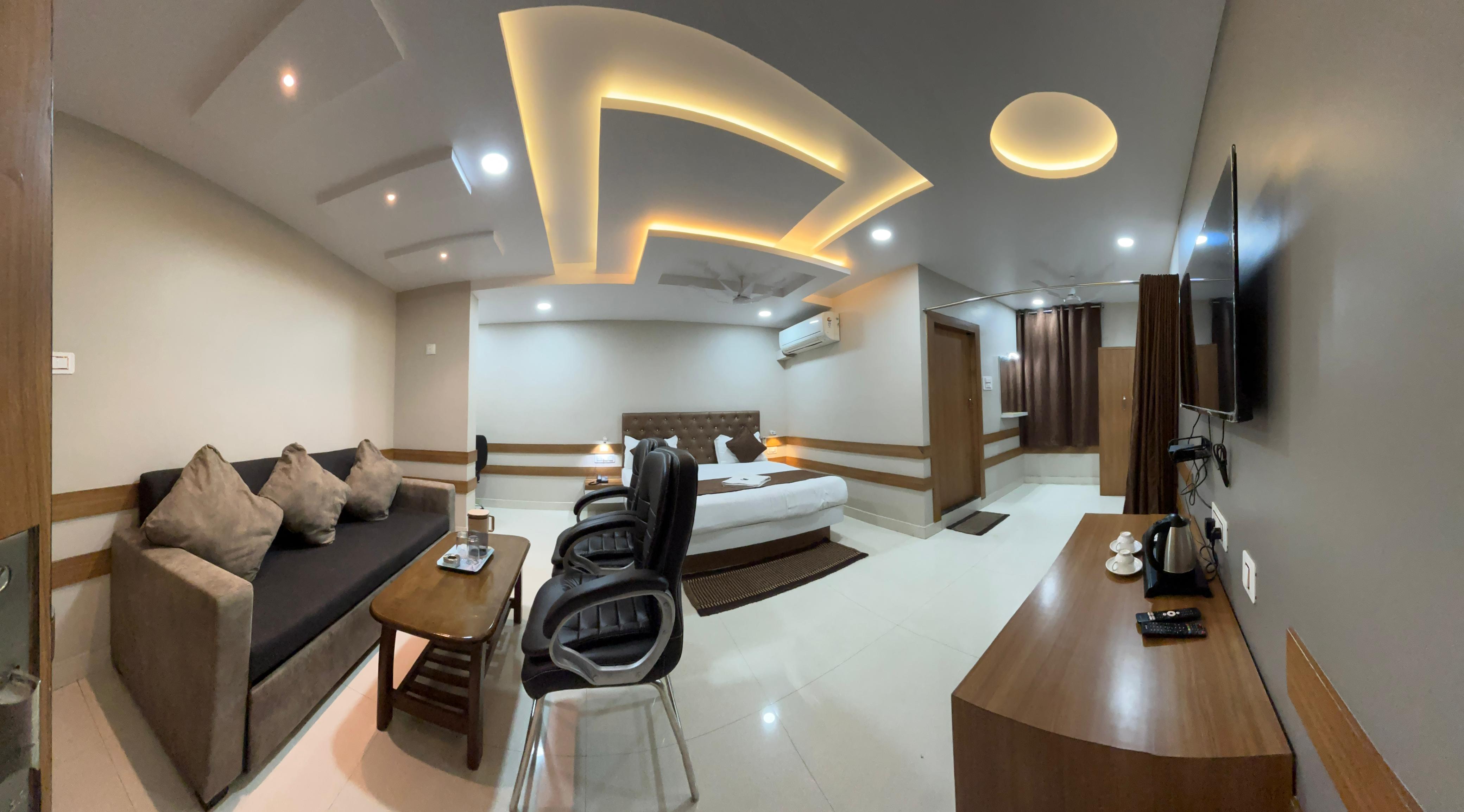 CHINIRAJ HOTEL