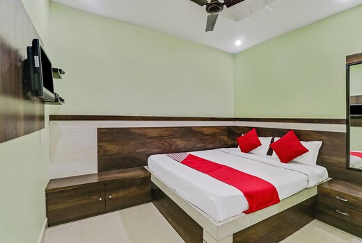 Hotel O Royal