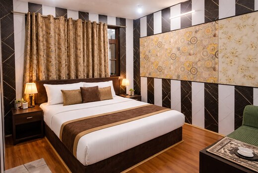Hotel Chinar