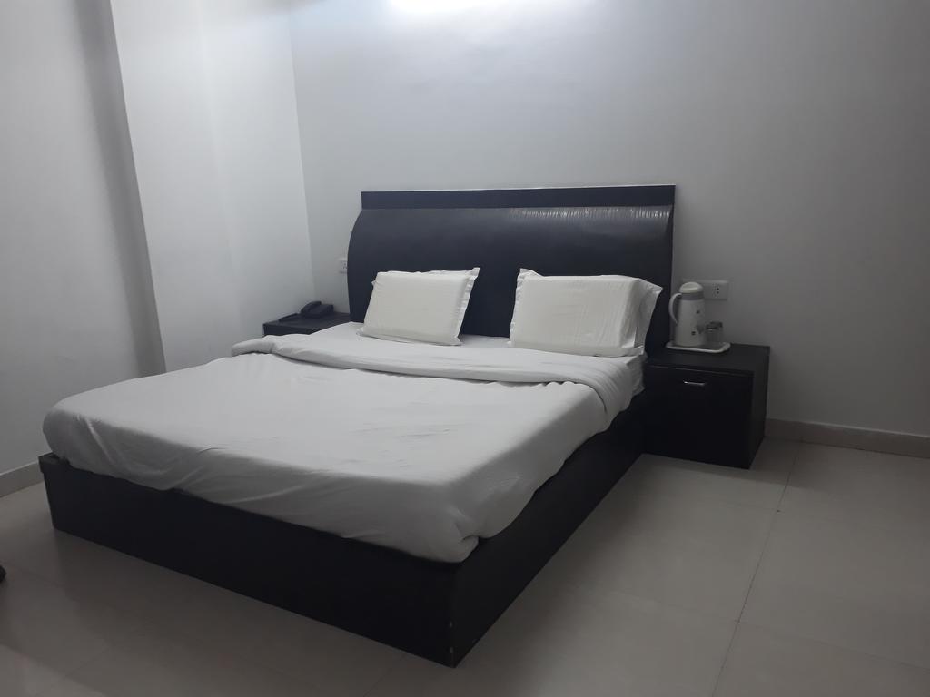 New Parkash Guest House