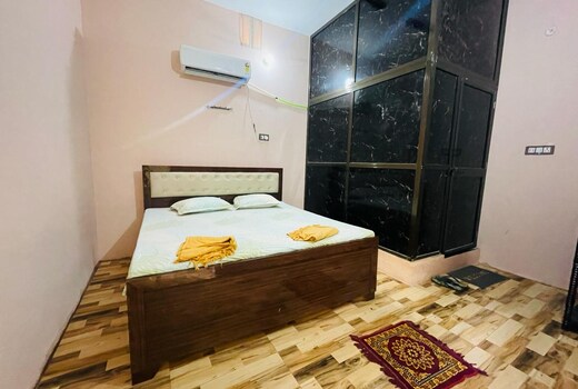 Ashutosh home stay