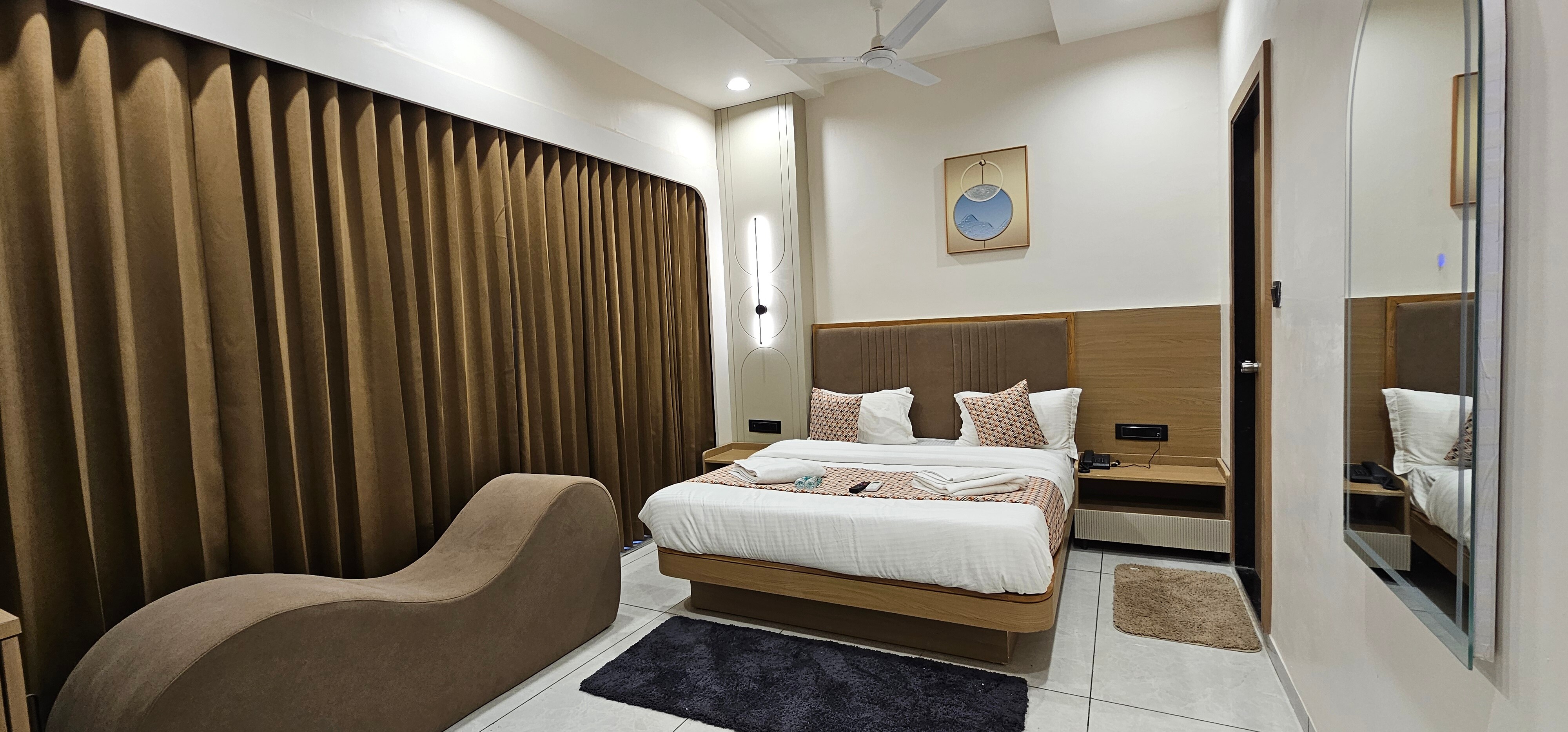 Hotel Grand Acme