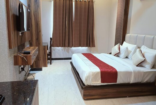 Hotel Wings Grand