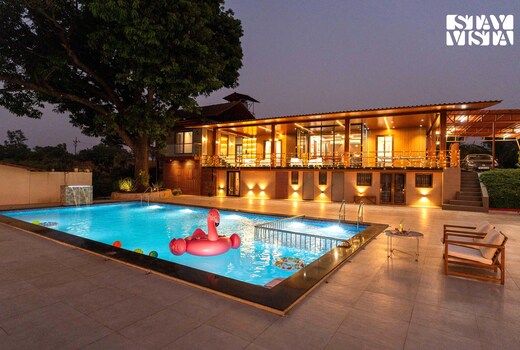 StayVista at Sasha Farms - Roha w/ Pickleball Court