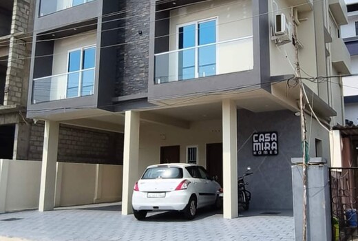Cozy 1BHK AC Service Apartment with Kitchen