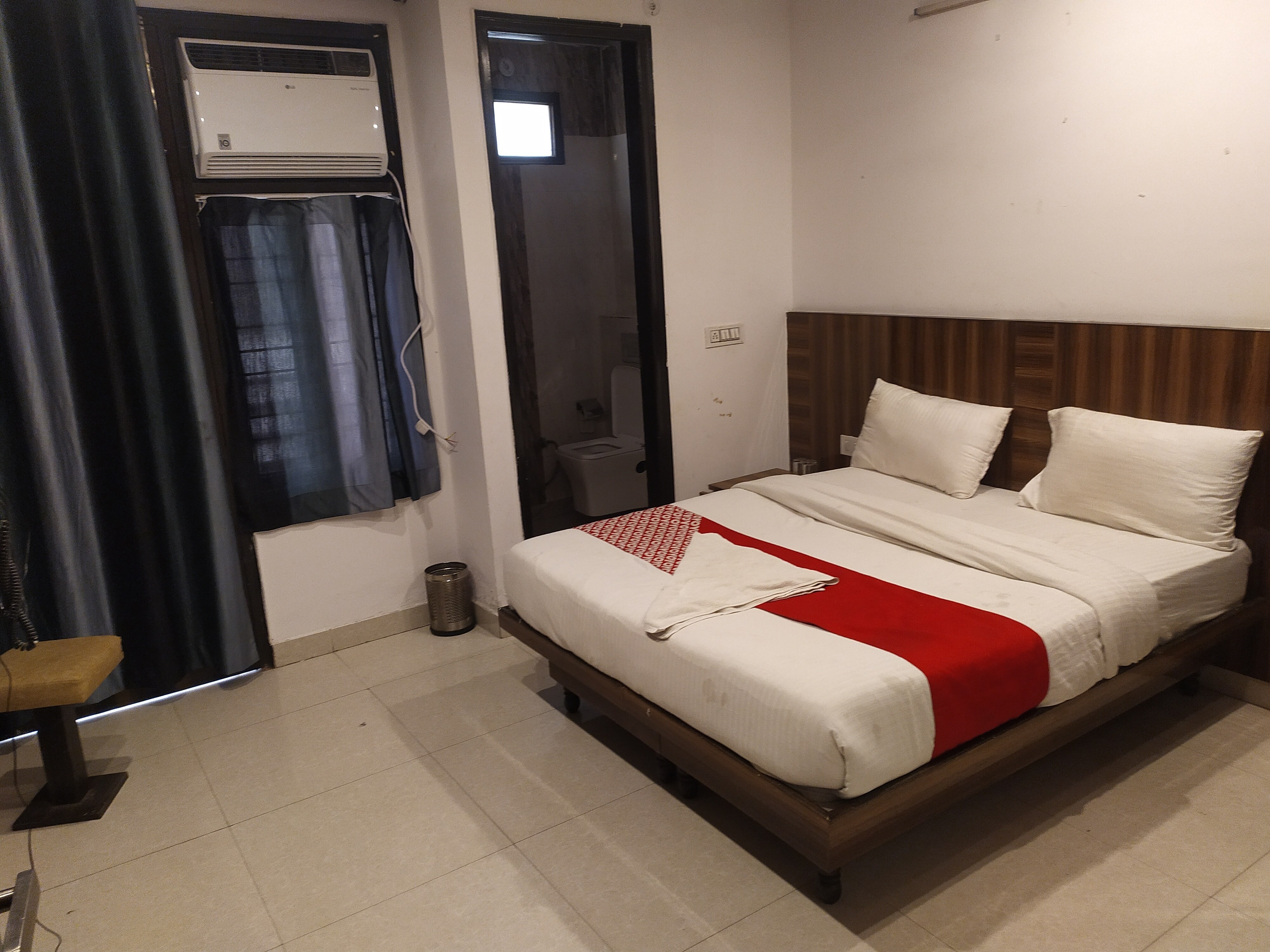 Hotel O Galaxy Rooms