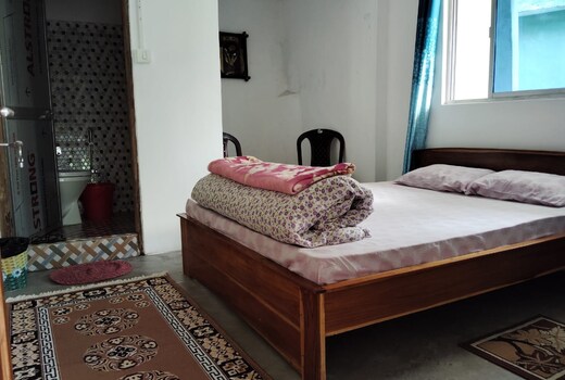 Parvi Homestay 4 km from Chowrasta Market