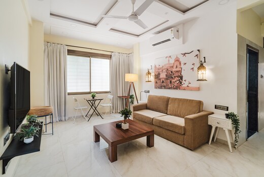 Oaklyn 1BHK in Bandra W by SquareOne Stays