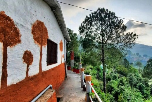 DANDA BASERA HOMESTAY