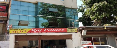 Hotel Raj Palace