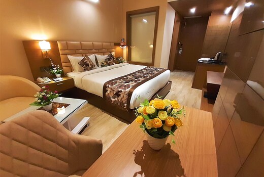 HOTEL LEGEND INN