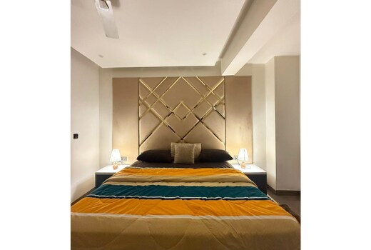 The Social Haven A Cozy Urban Retreat in Noida