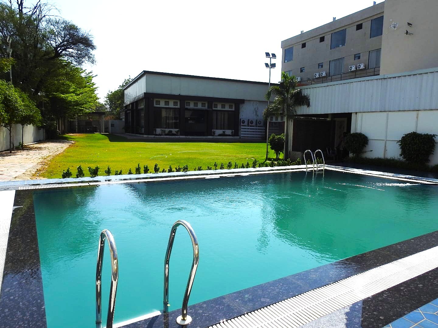 Royal Celebration Inn