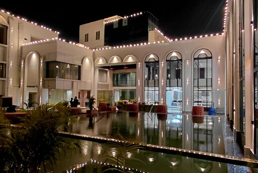 Sparsh Hotel & Resort
