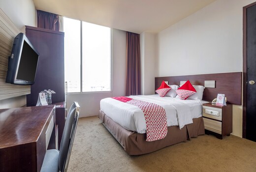 Townhouse Oak near Losari Beach formerly Lynt Hotel Makassar