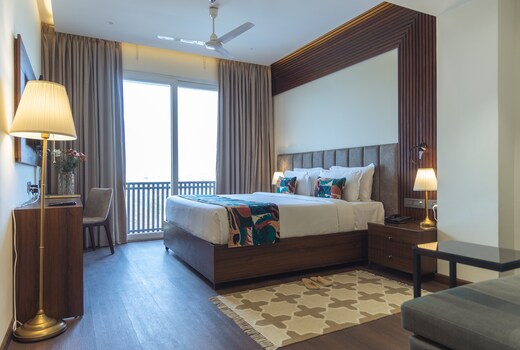 AURA BOUTIQUE HOTEL