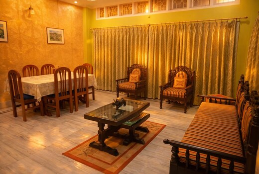Leafyinn Homestays Zooroad