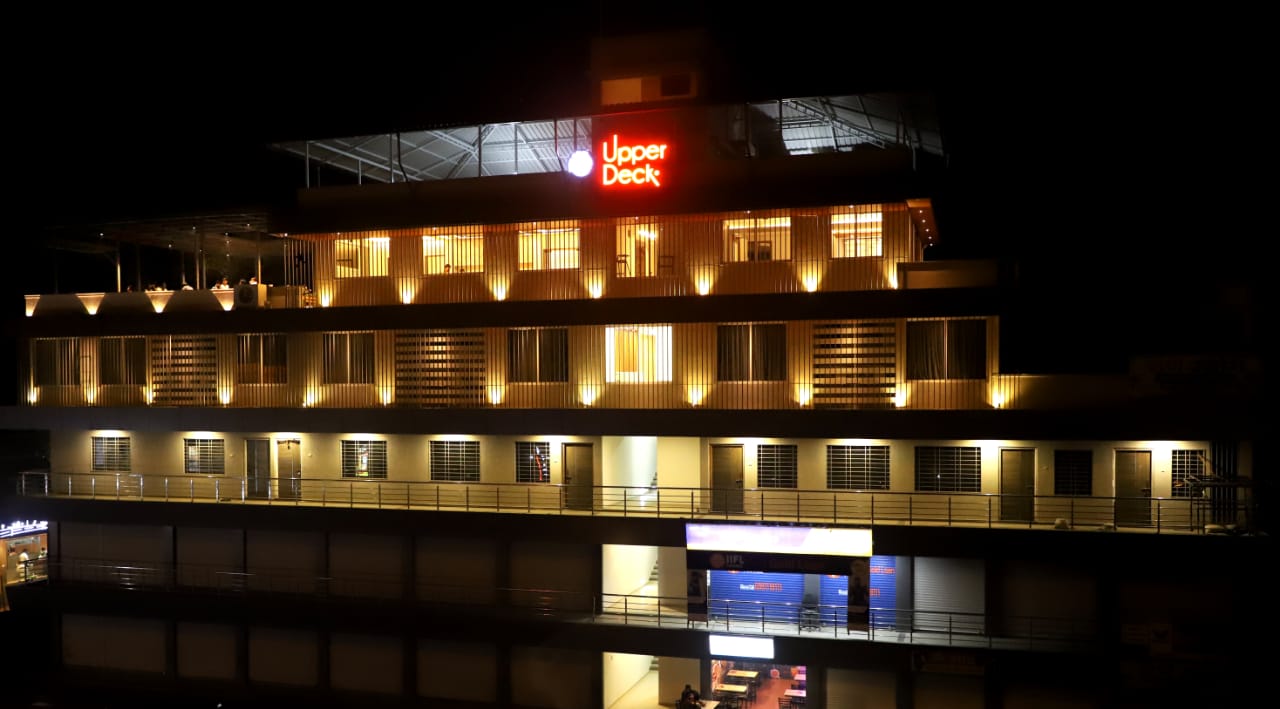Hotel Upper Deck