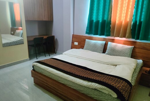 Hotel Rishabh