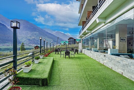 NatureVilas Sarovar Portico - Centrally Heated