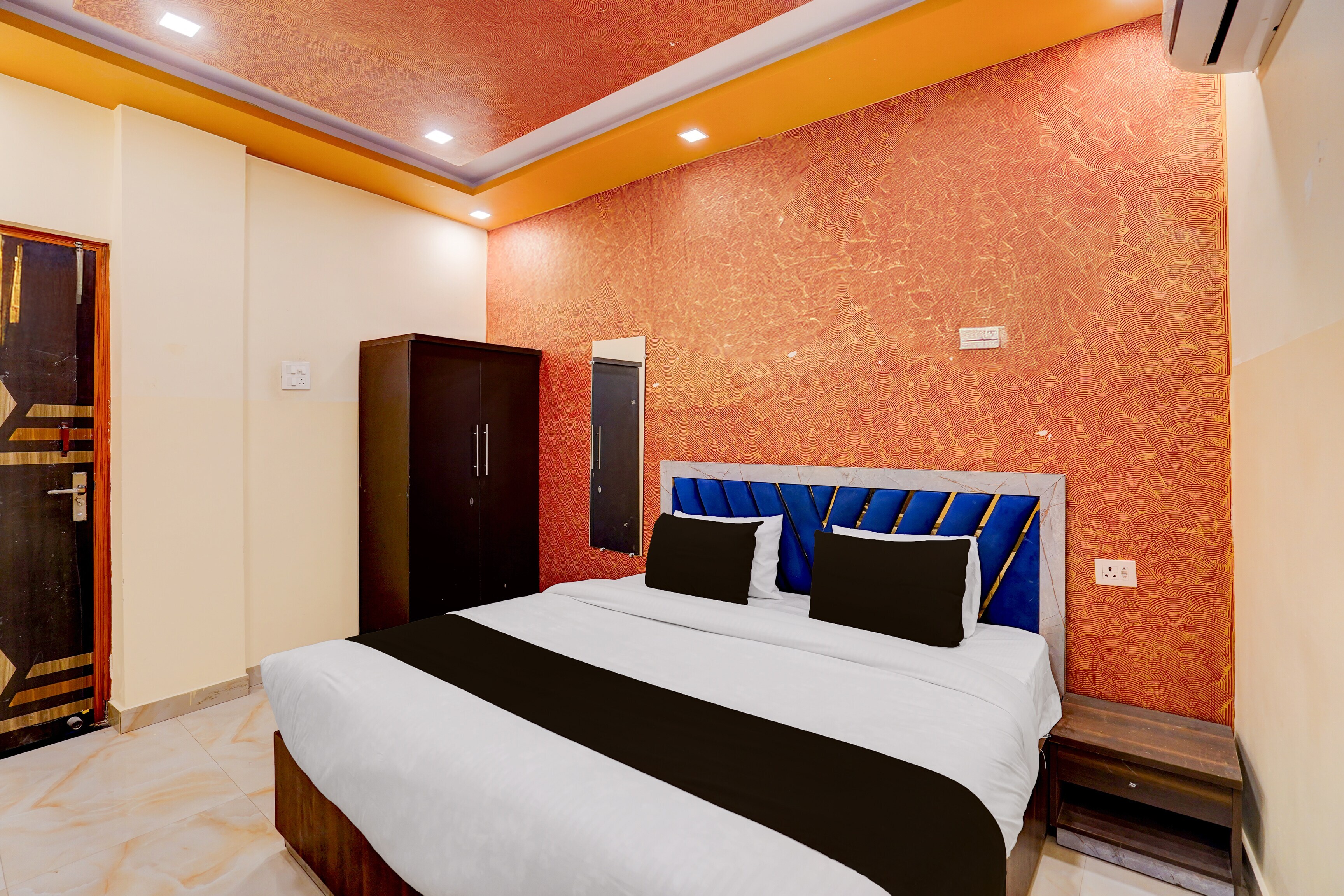Hotel O Raj Inn