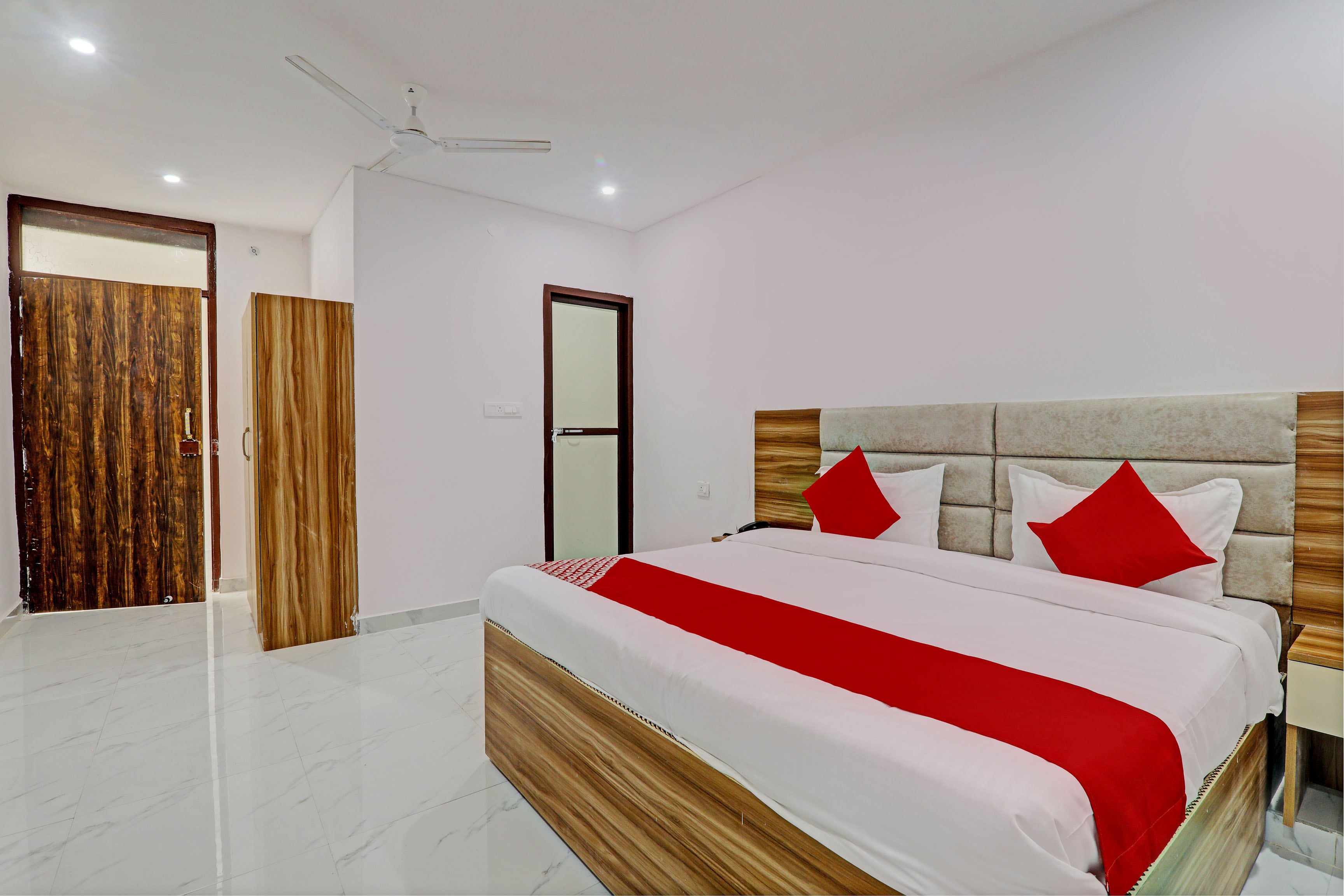 Hotel O Raghav & Banquet