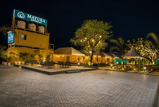 Mayura Retreat.