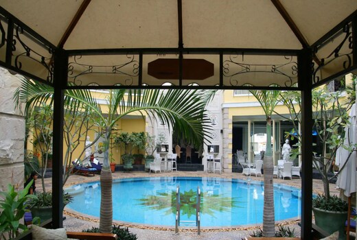 Four Seasons Place Hotel