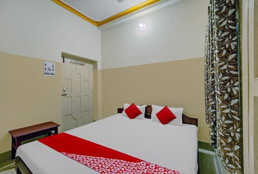 Hotel O 819125 HOTEL SHIV TRIPTI AND BANQUET HALL