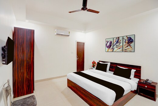 Collection O Friends Colony Lucknow Formerly The Suite
