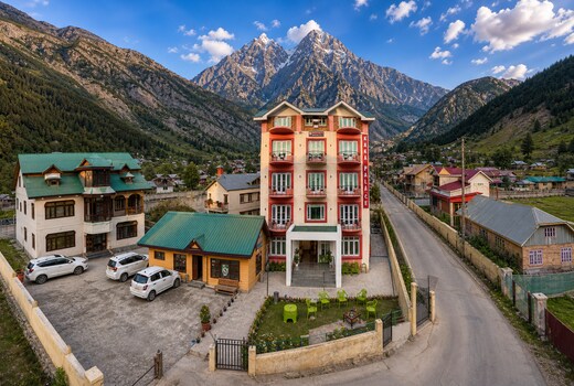 HOTEL KAKA PALACE, Gurez