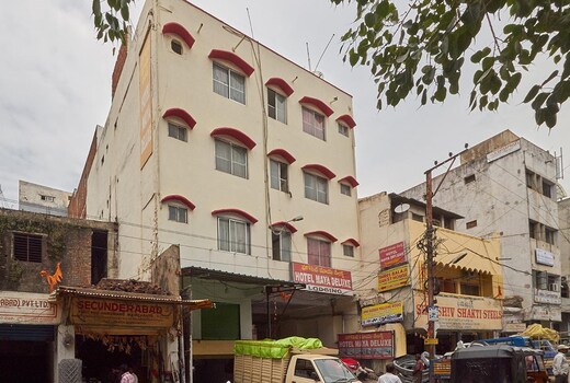 Hotel Maya Deluxe