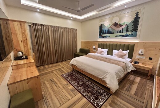 Heryk Hillview Hotel