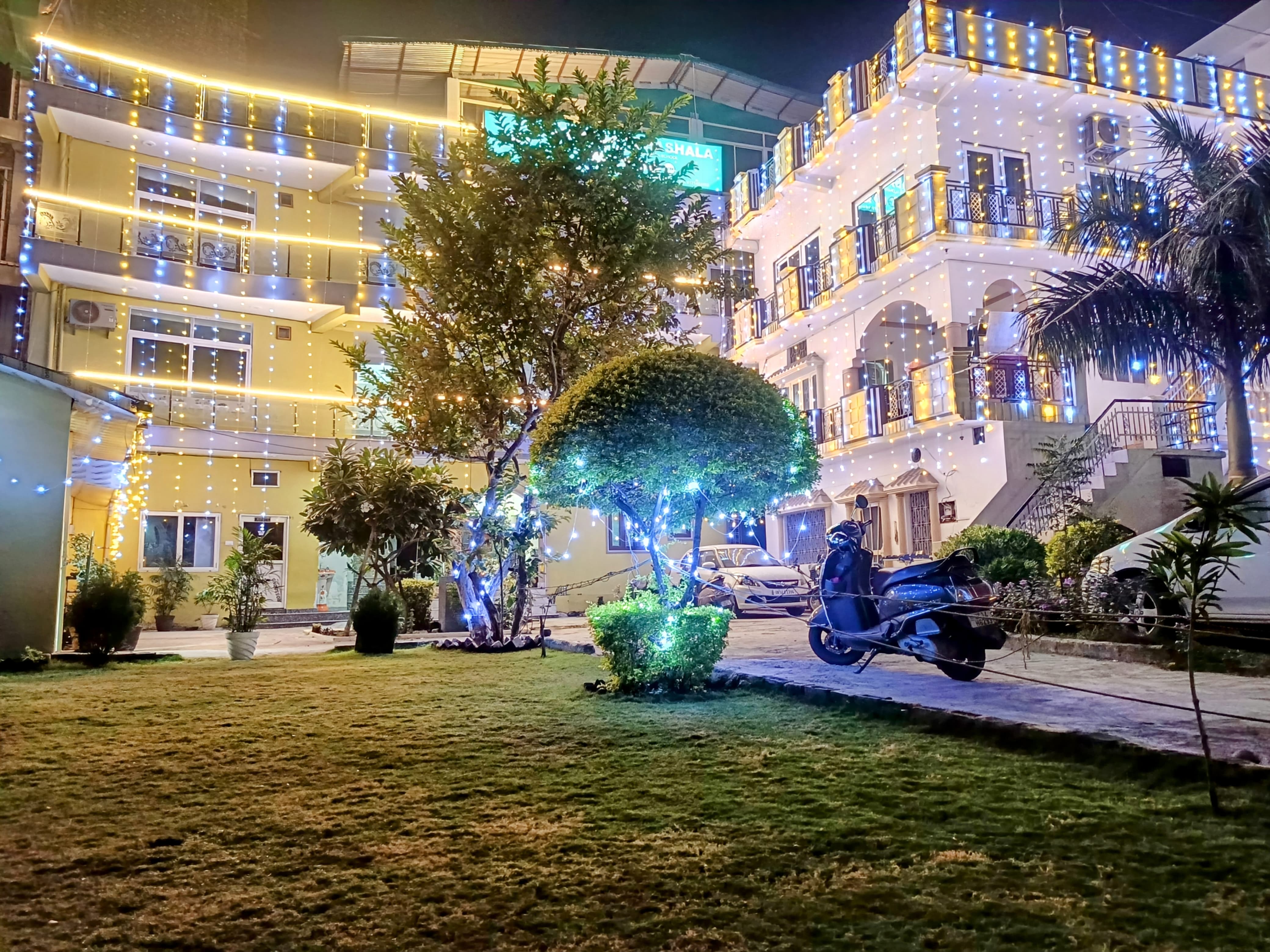 Gaurav Family Guest House