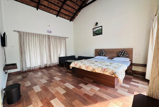 Janani Eco stayyy