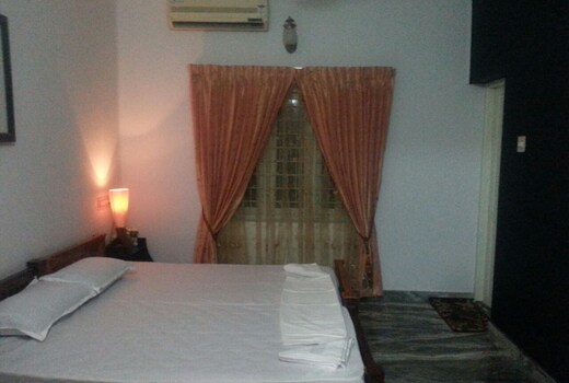 Devas Studio Home