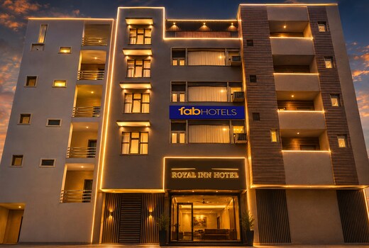 FabHotel Royal Inn II