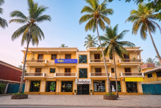 FabHotel Shadowline