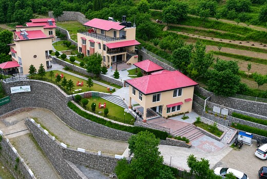 Mist N Meadows Resort