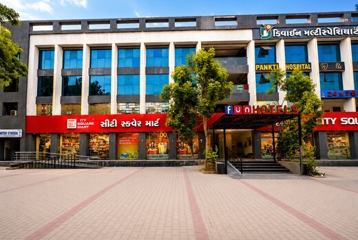 Fun Hotels Gandhinagr