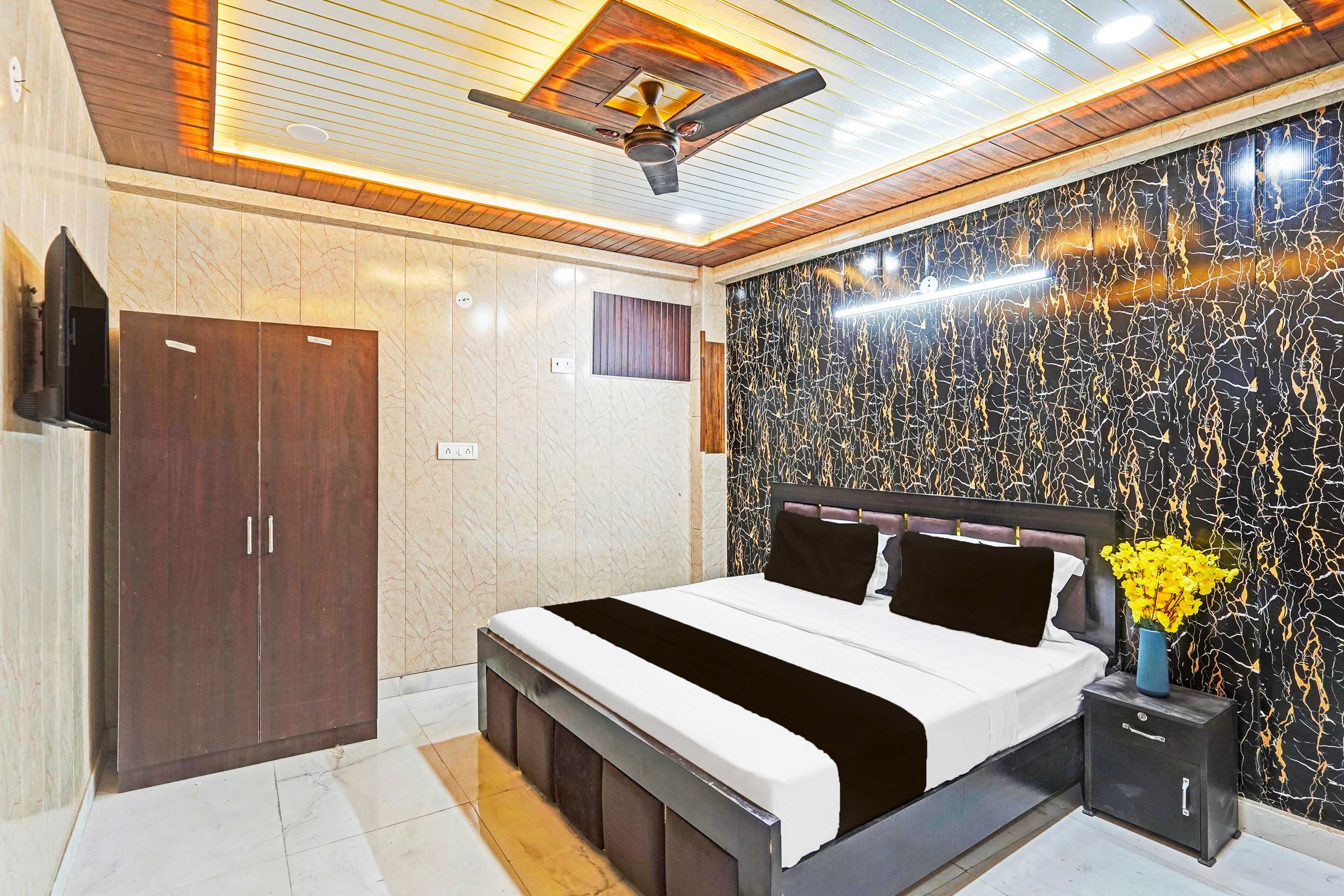 Collection O Eco Tech 2 Greater Noida