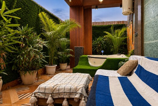 Private Sundeck Jacuzzi with Outdoor Lounge 1BHK