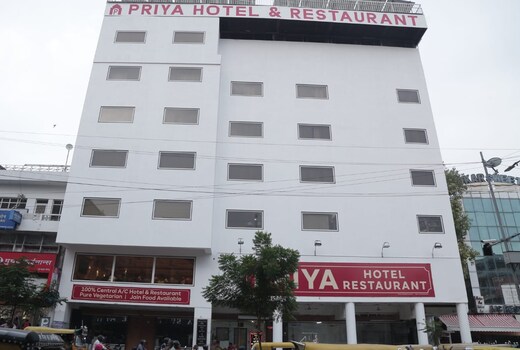 Priya Hotel