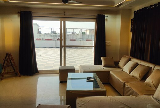 Sky Aura Penthouse Premium Stay in Vaishali Nagar